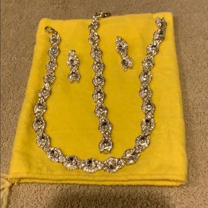 Gorgeous set of necklace, bracelet and earrings